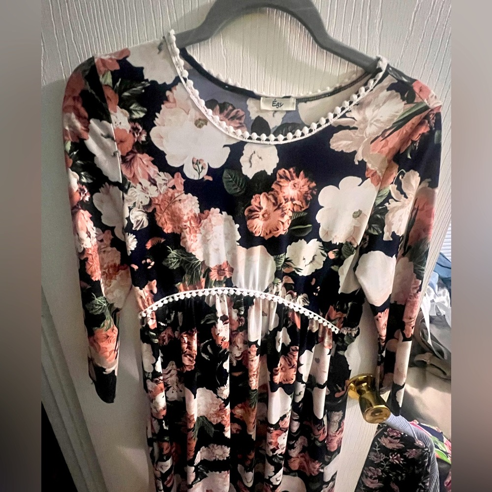 Boutique midi dress stretchy